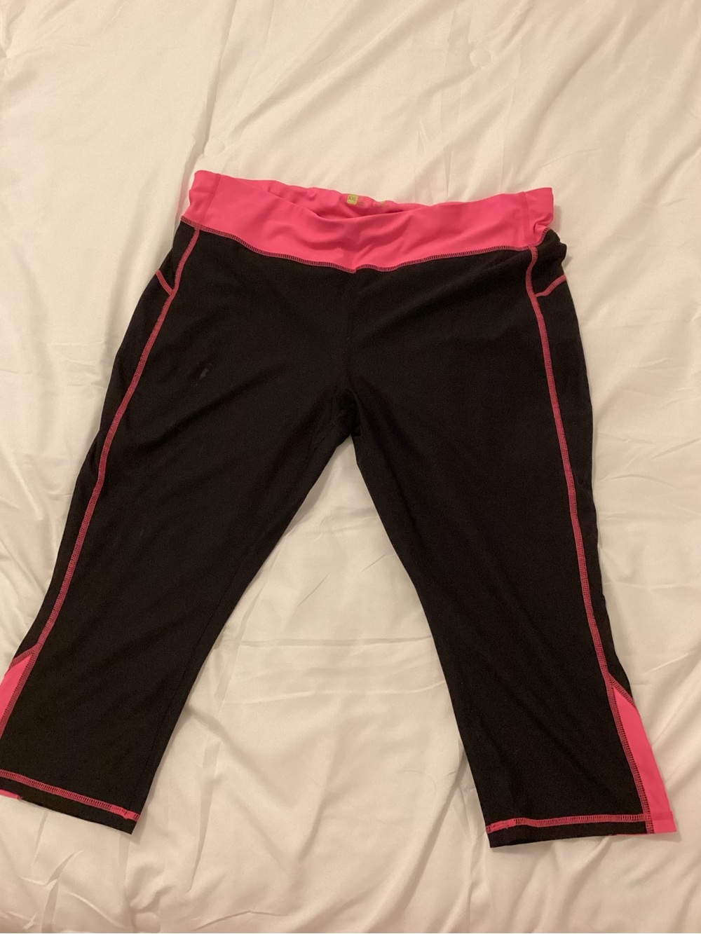 Xersion Black and Pink Girls' Capri Leggings